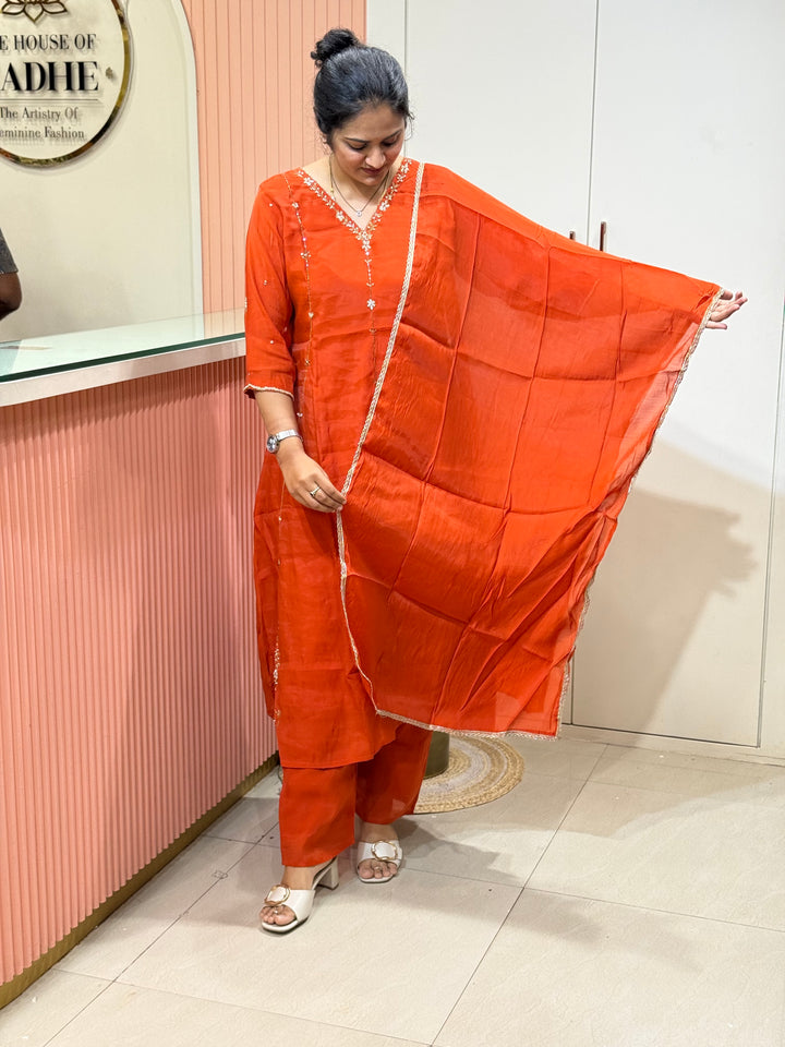 S Mul Chanderi 3 Pc Kurta Set – Cutdana &amp; Bead Work | Semi Party Wear | R138