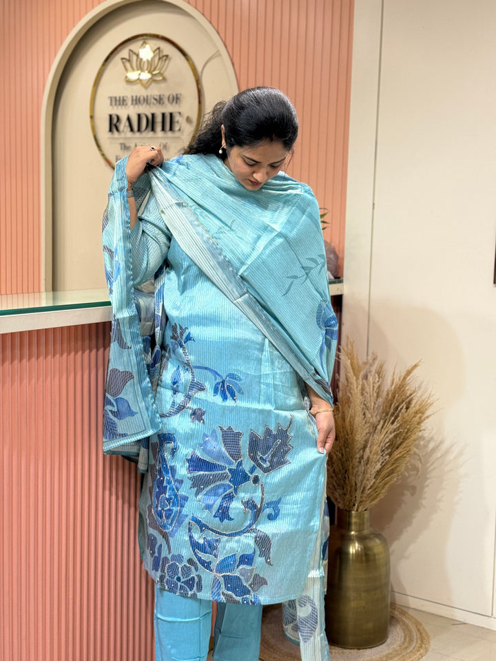 Pure Tissue  Collection | R223