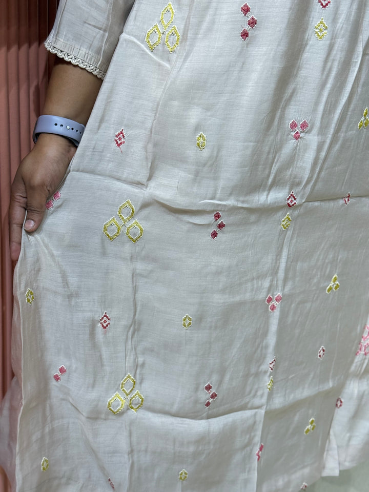 Mul Chanderi Collection with Embroidery work (Cotton Lining)| R204