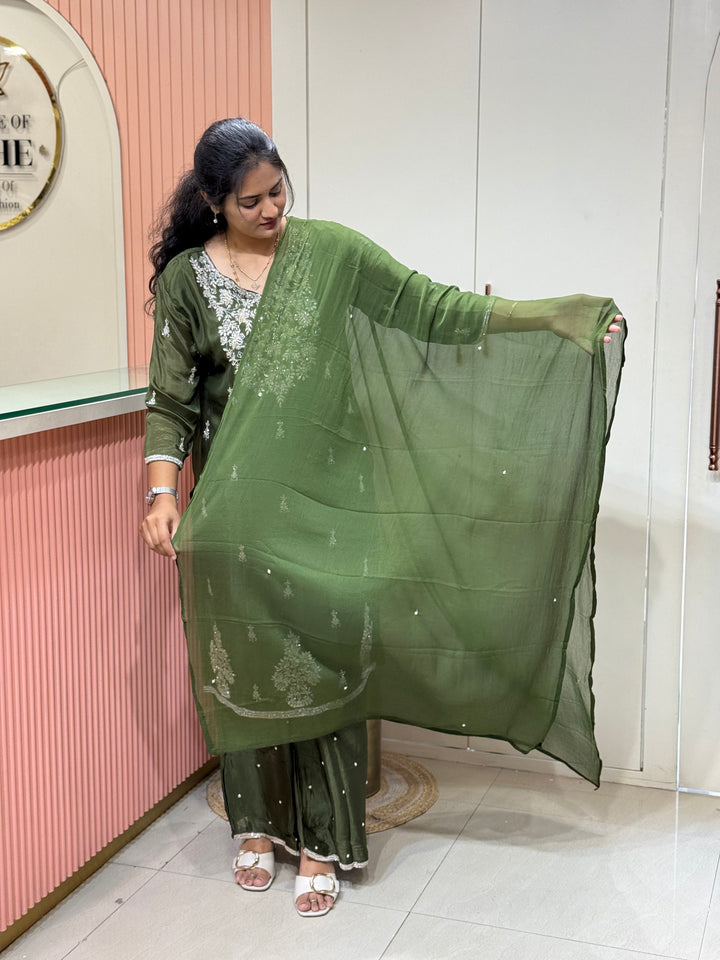 Pure Chinon Collection with Handwork | R177
