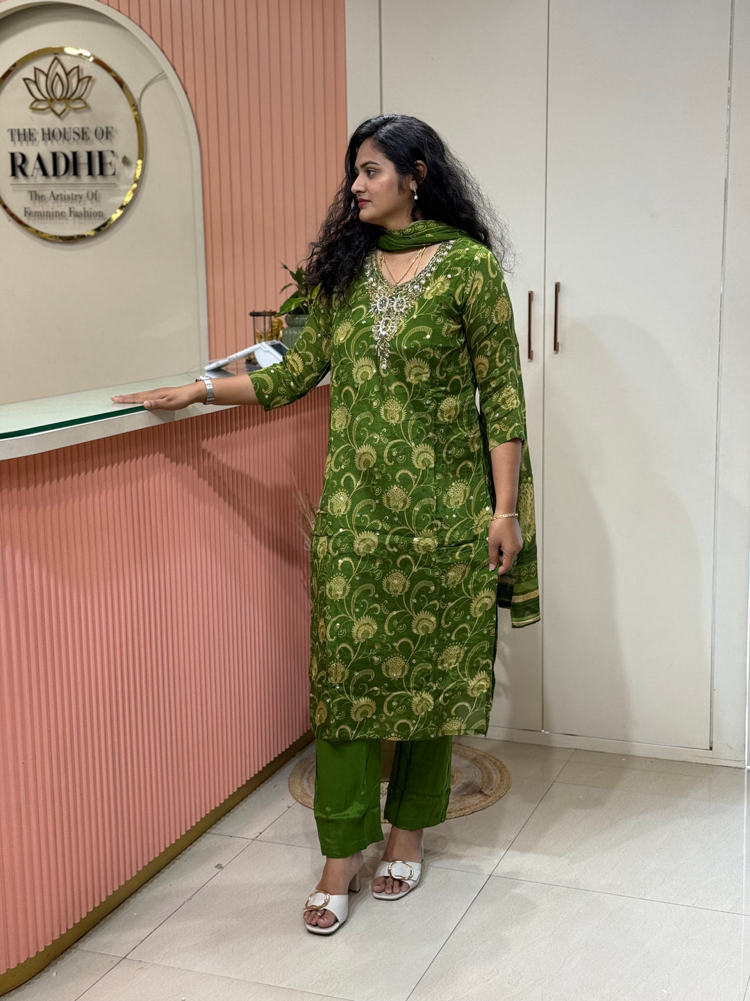 Pure Chinon Collection with Handwork(Cotton Lining )| R217