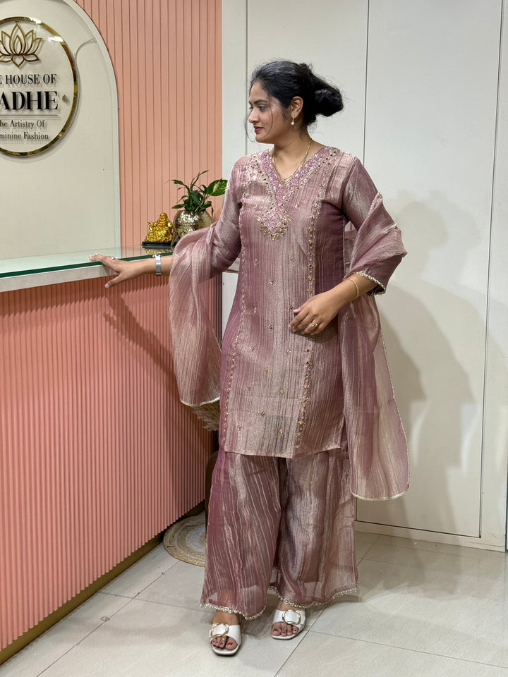 Shimmer Crush Tissue Fabric (salsa) Handwork 𝗦𝘂𝗶𝘁 𝗔𝗿𝗿𝗶𝘃𝗲𝗱 | R148