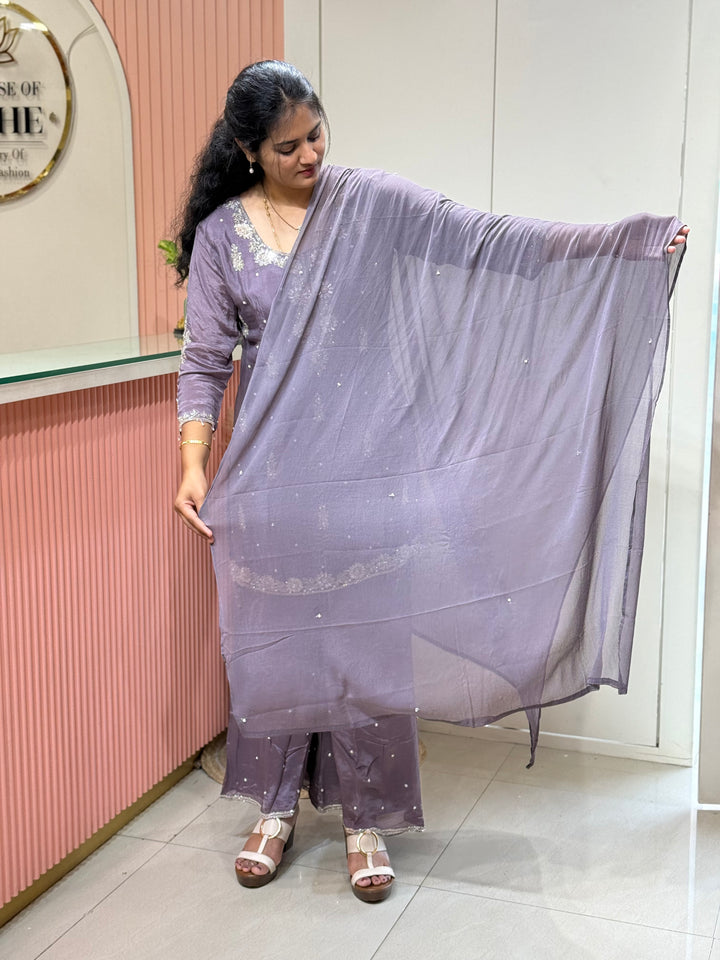 Chinon Heavy Handwork Collection| R231