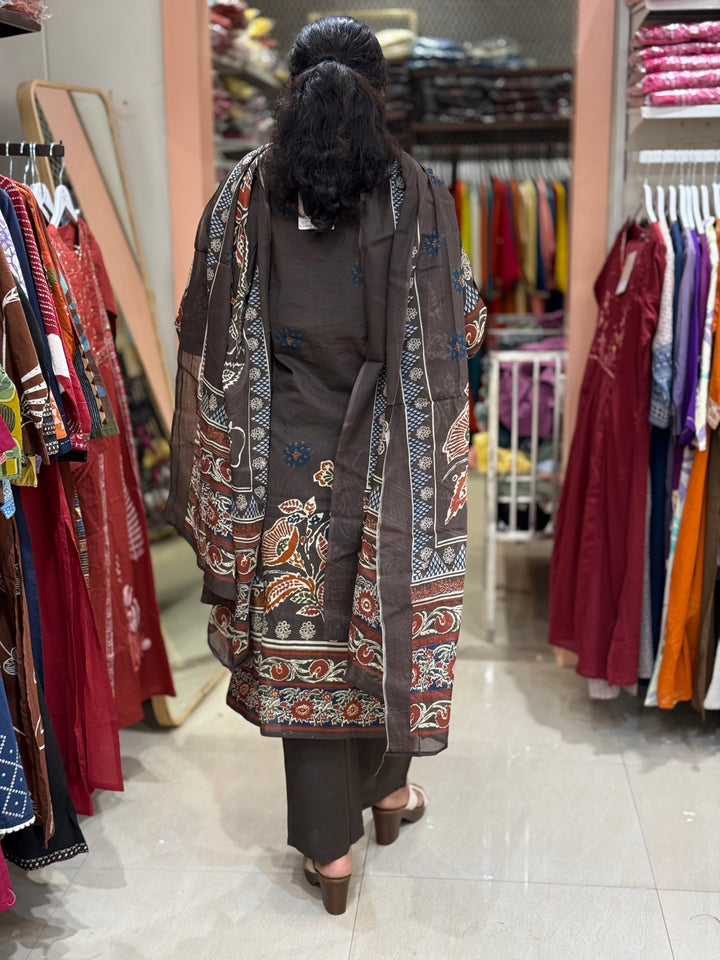 60-60 Cotton 3 Pc Kurta Set | R156