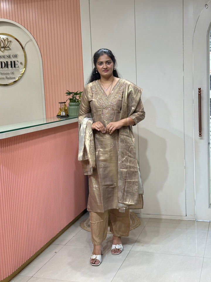 Kanjivaram Tissue Collection | Handwork Yoke | Full-Length Dupatta | R228