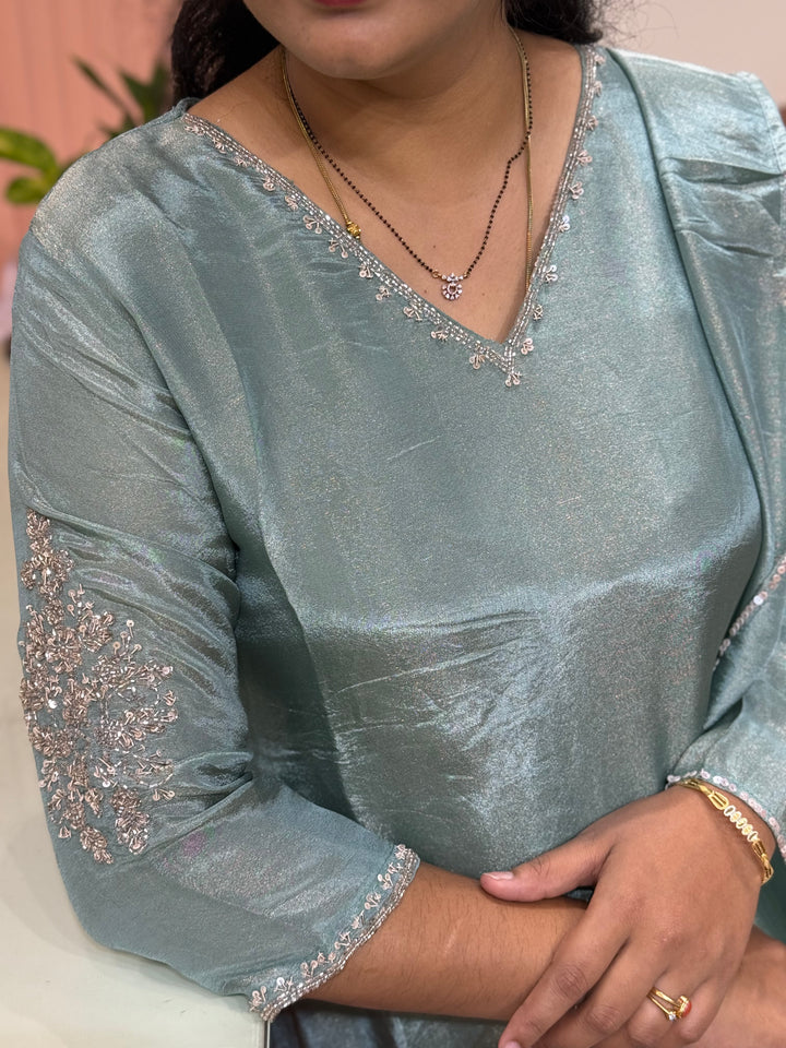 Pure Shimmer Tissue Collection with Handwork | R231
