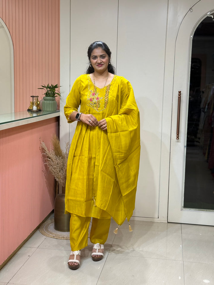 Coral Mul Chanderi Collection Semi Party Wear (Cut Dana &amp; bead Work)| R208