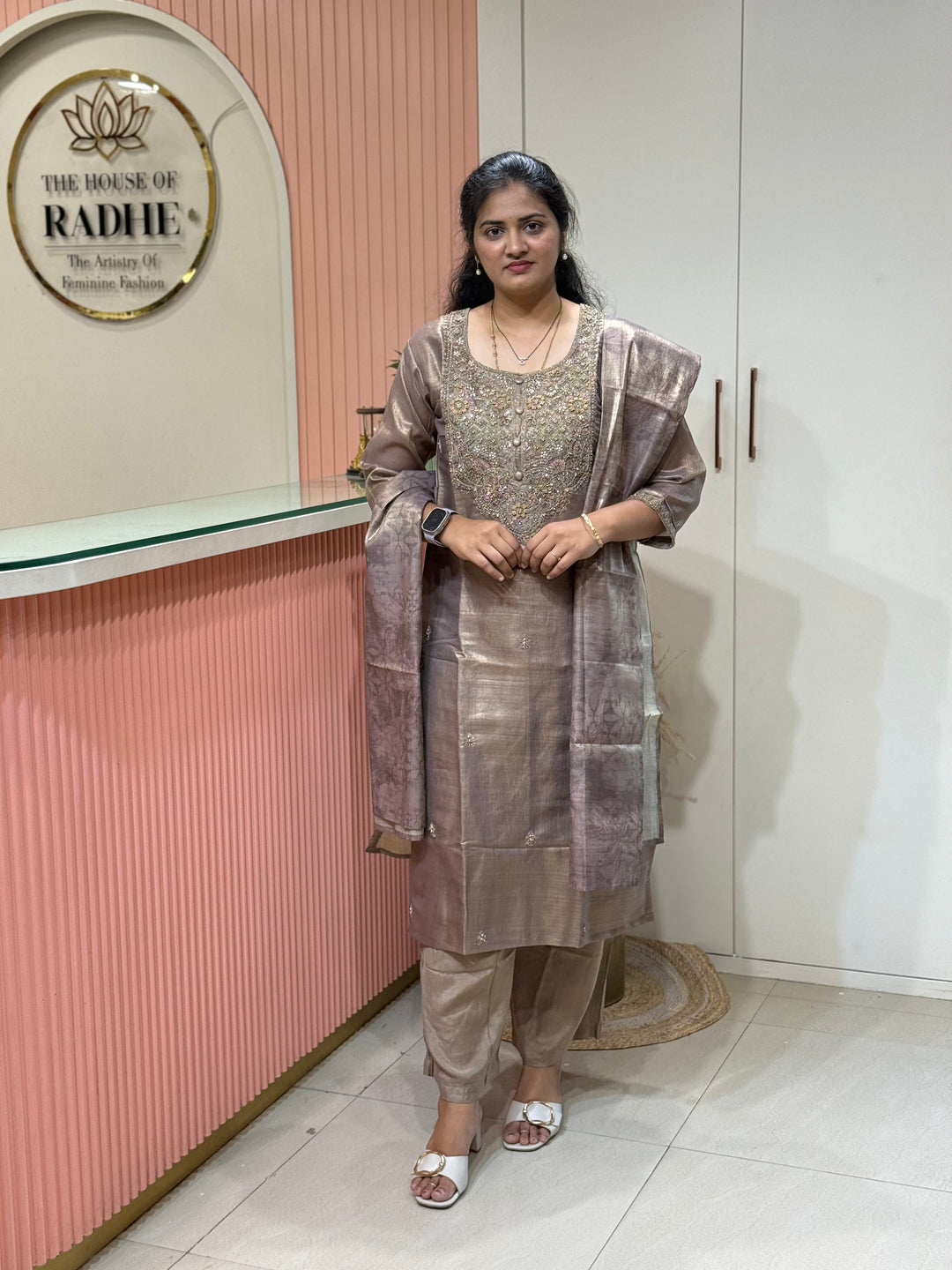 Kanjivaram Tissue Collection | Handwork Yoke | Full-Length Dupatta | R228