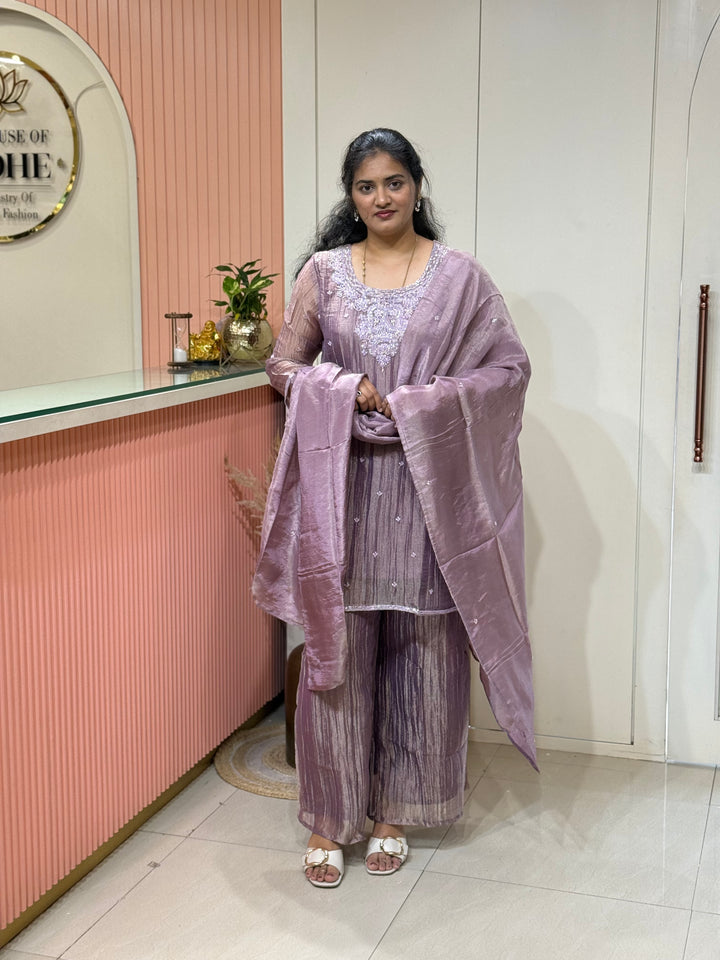 Shimmer Crush Tissue Fabric (salsa) with Handwork 𝗦𝘂𝗶𝘁 𝗔𝗿𝗿𝗶𝘃𝗲𝗱 | R148