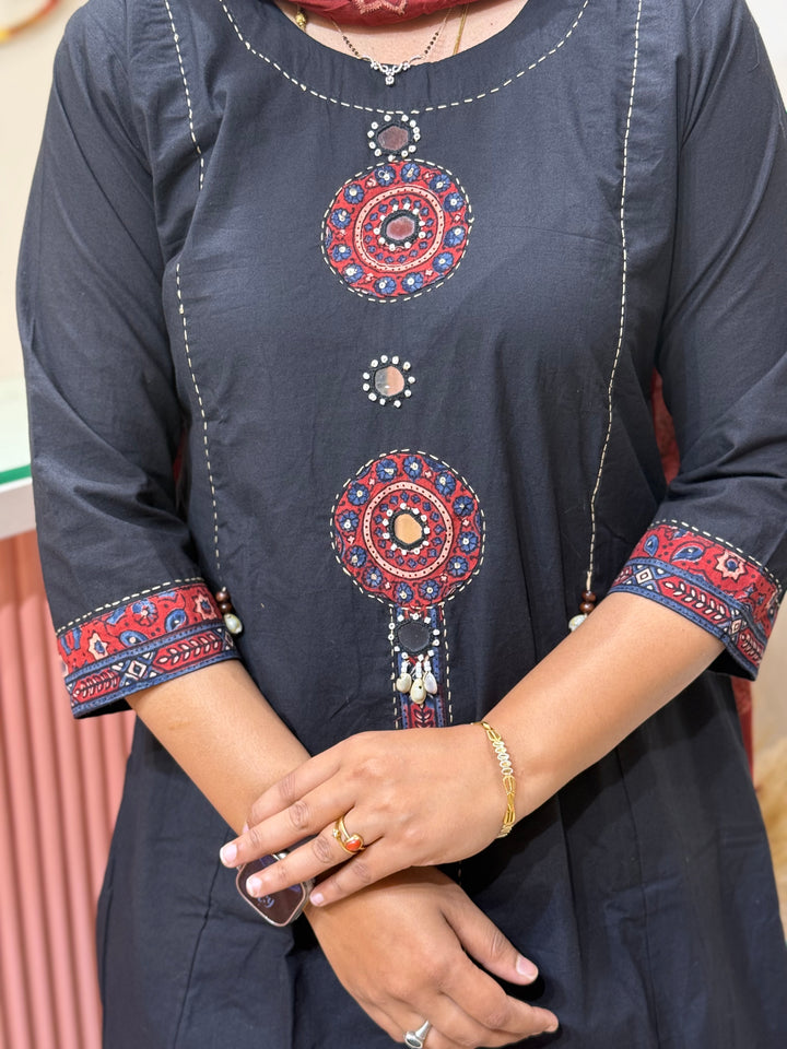 Pure Cotton Geometrical Pattern Collection | R210