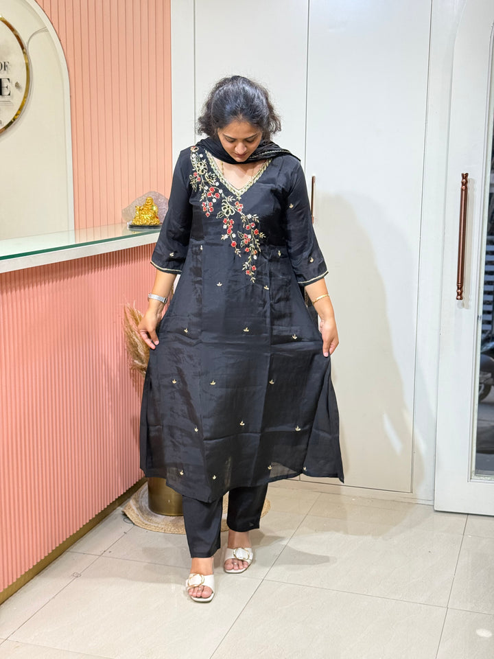 S Mul Chanderi 3 Pc Kurta Set | Semi Party Wear (New Arrivals )| R138