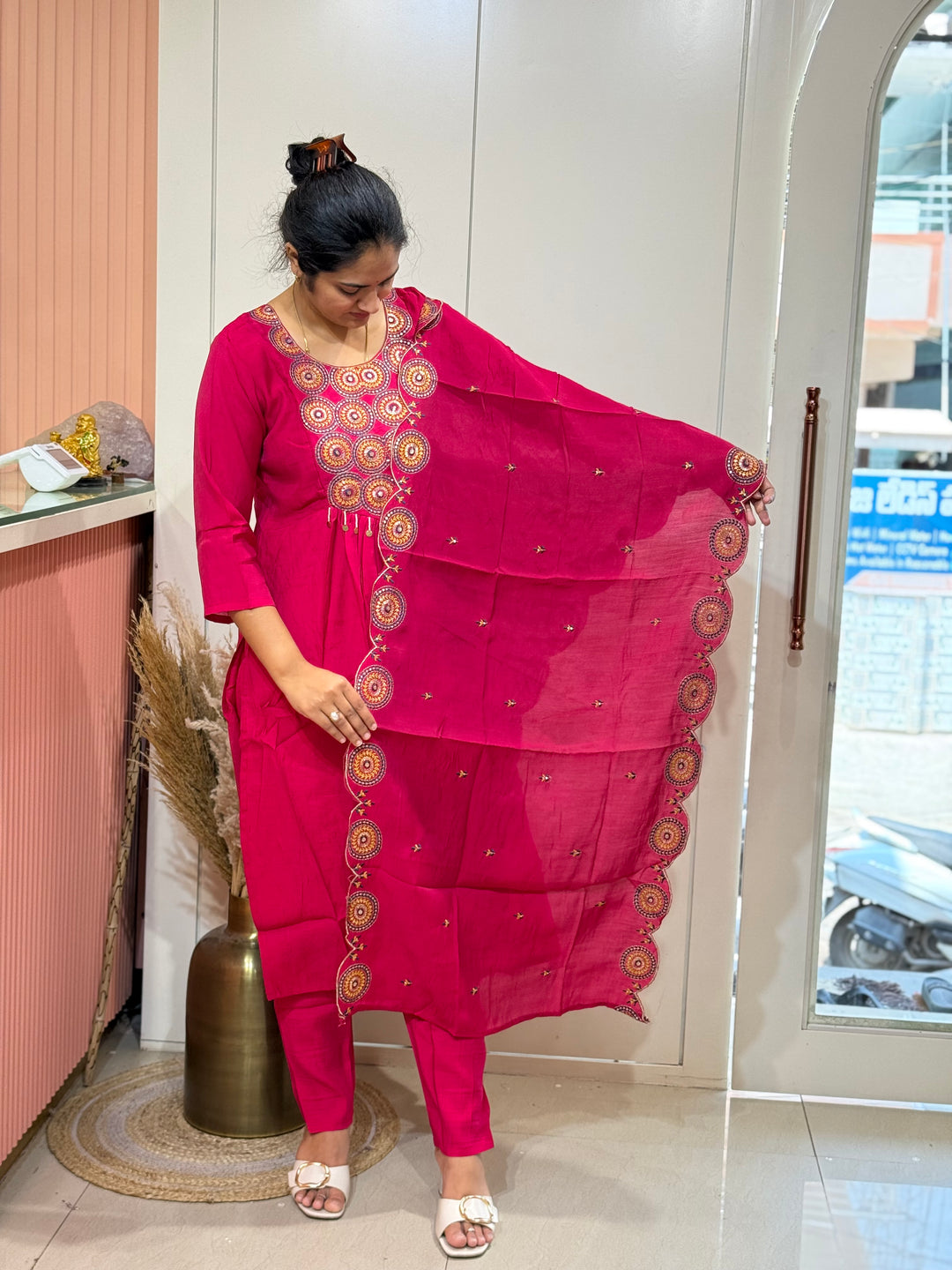 Mul Chanderi Elegant 3 Pc Suit Collection – RADHE76