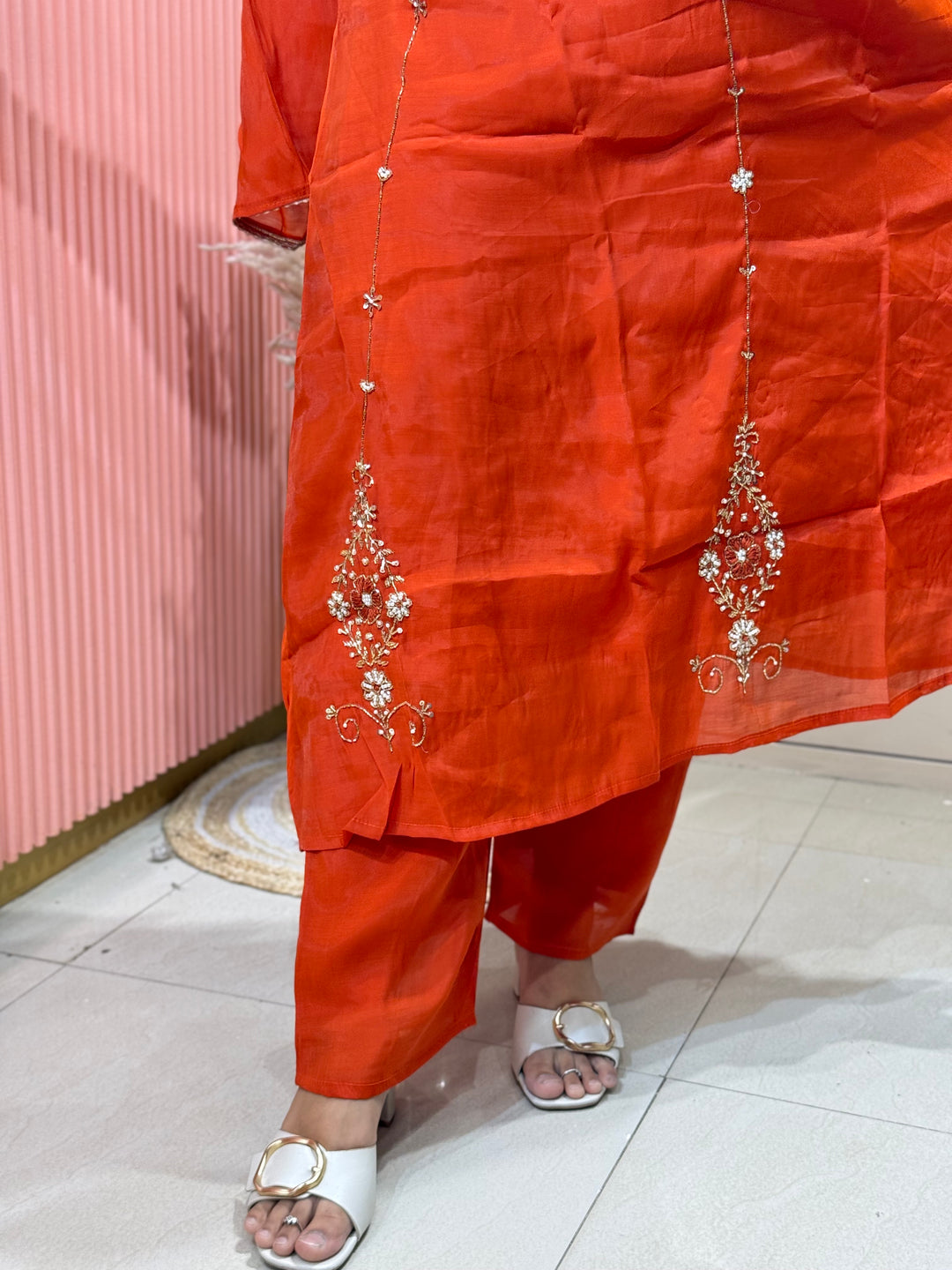 S Mul Chanderi 3 Pc Kurta Set – Cutdana &amp; Bead Work | Semi Party Wear | R138