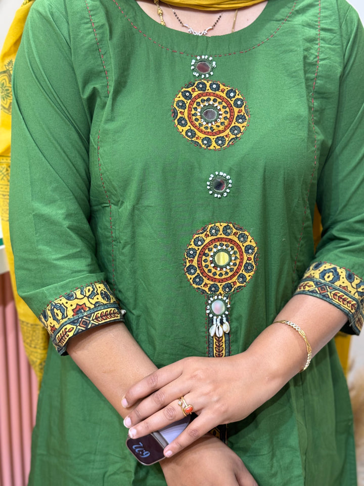 Pure Cotton Geometrical Pattern Collection | R210