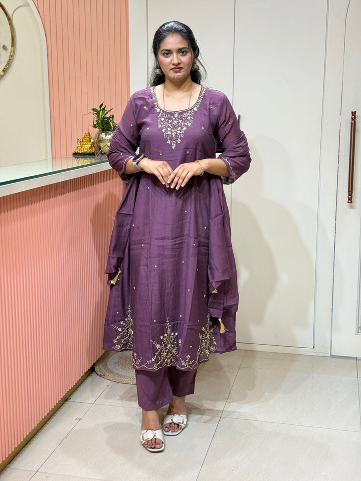 Coral Mul Chanderi with Cut Dana Work | R206