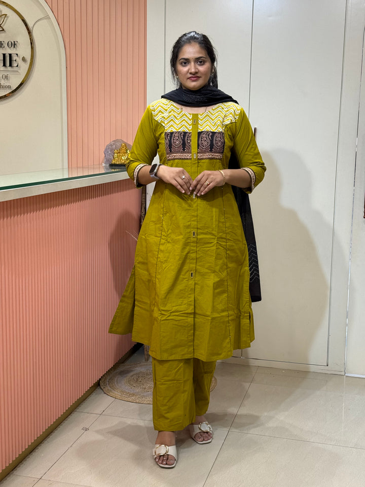 Pure Cotton Collection with Patchwork | R210