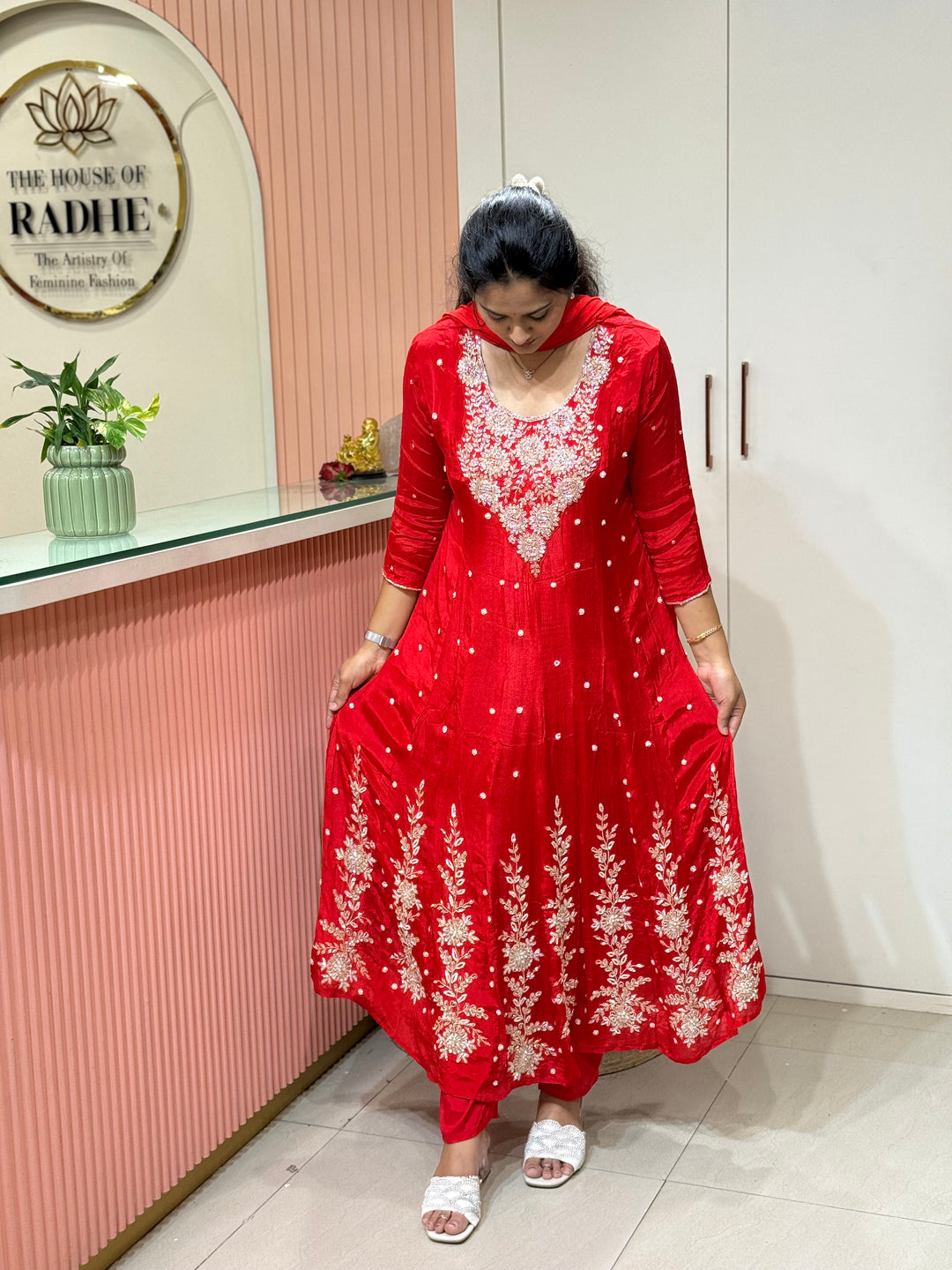 Pure Chinon Collection with Handwork | R177