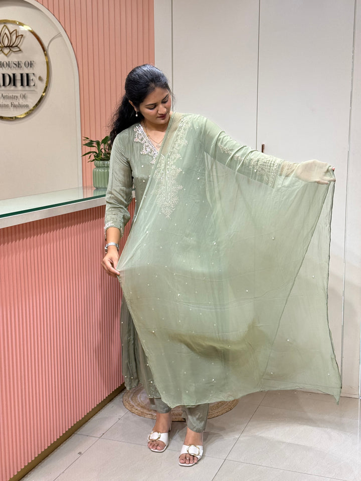 Pure Chinon Collection with Handwork | R177