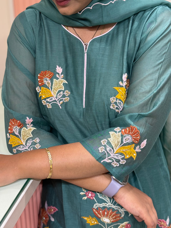 Pure Banarasi Mul Chanderi 3 Pcs Kurti set and Hand Embroidery work| R218