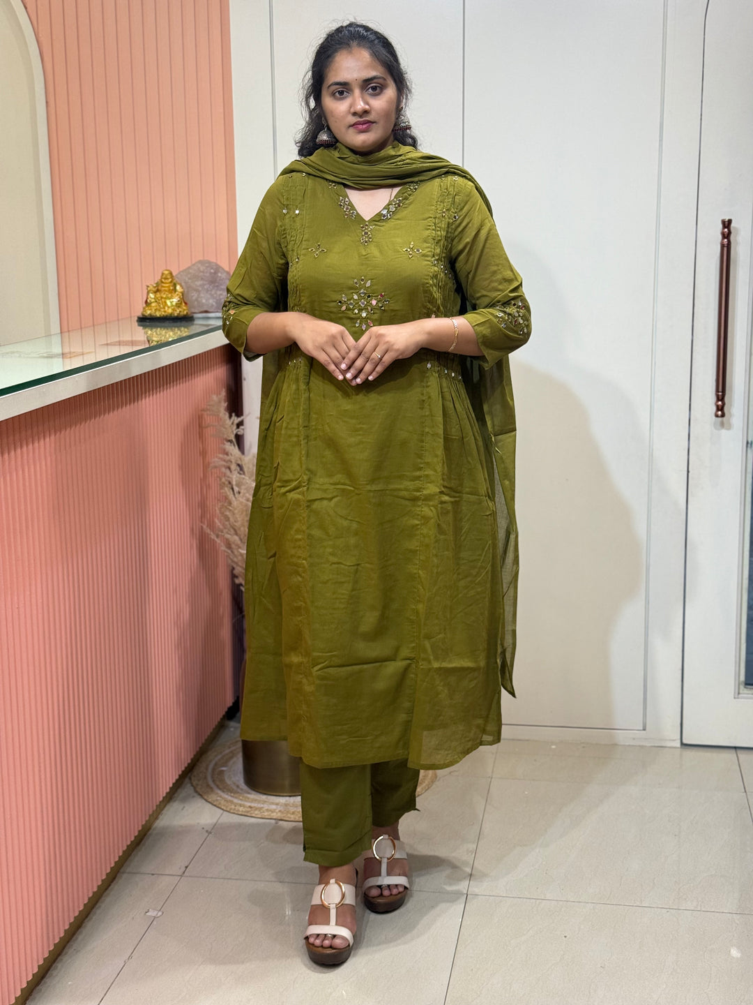 Premium Mul Cotton 3 Pc Kurta Set with Mirror Work – RADHE86
