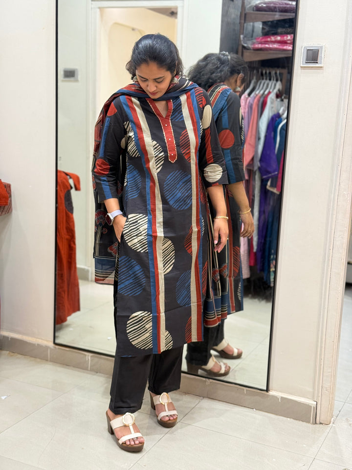 Trending Cotton 3 Pcs Kurta Set for Women Summer Collection |RADHE99