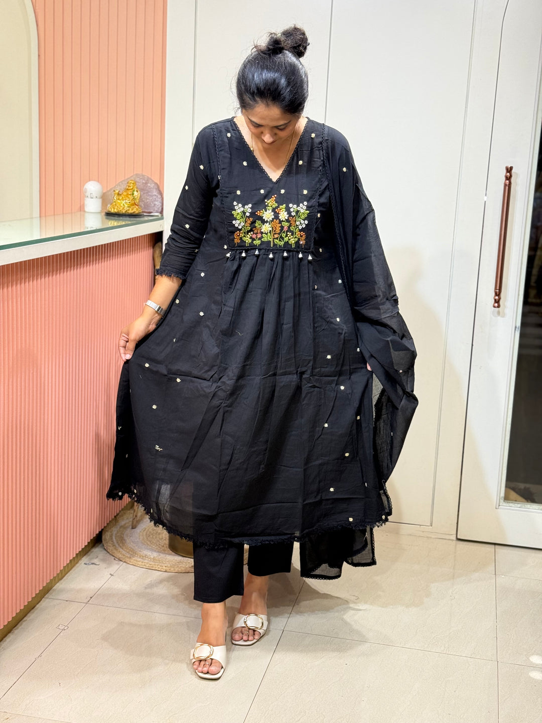 Mul Cotton Collection with Cotton Lining | Hand Embroidery |R165