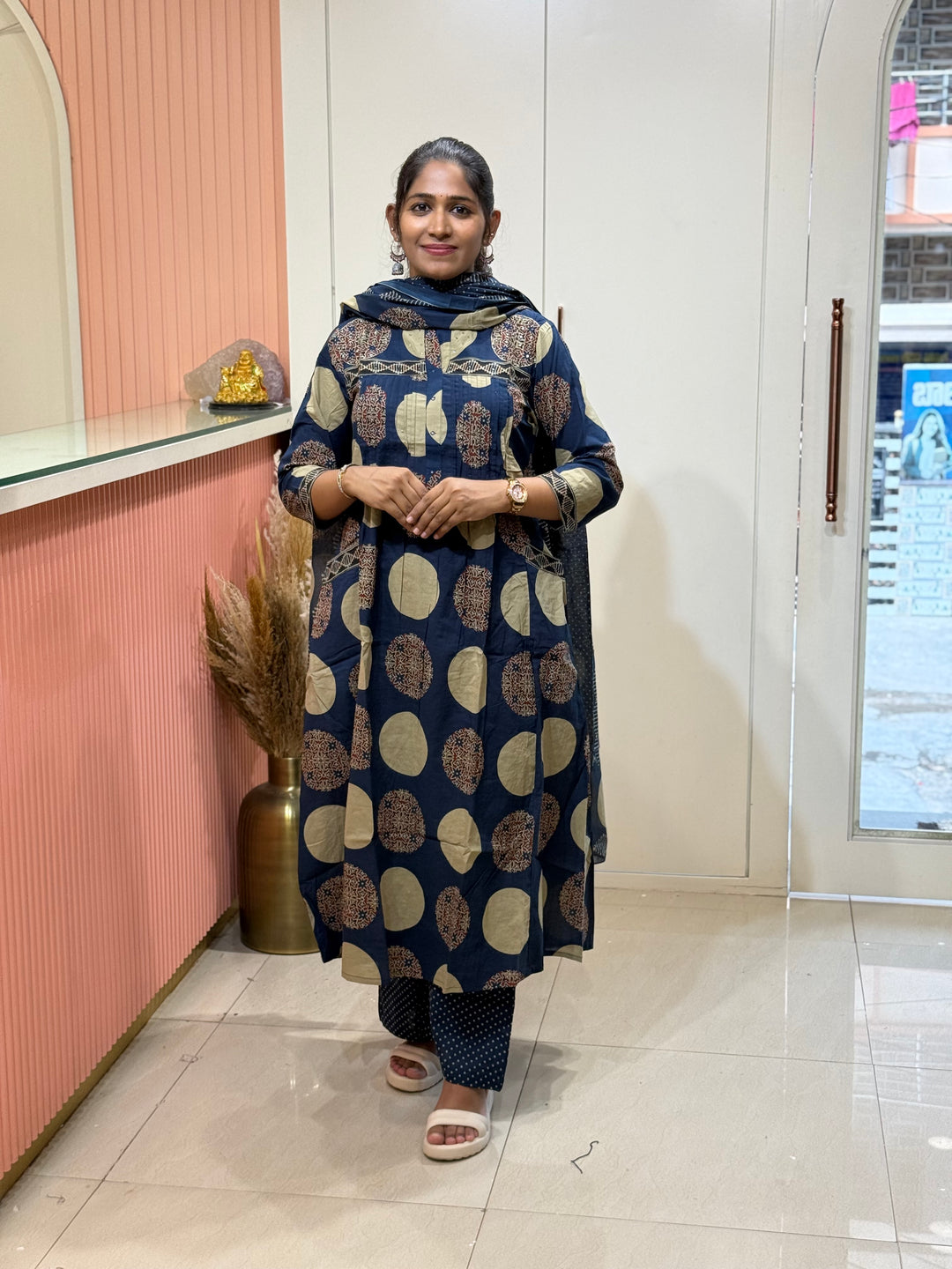 Pure 60-60 Cotton 3 Pc Collection With Polka Dot Plaza | R182