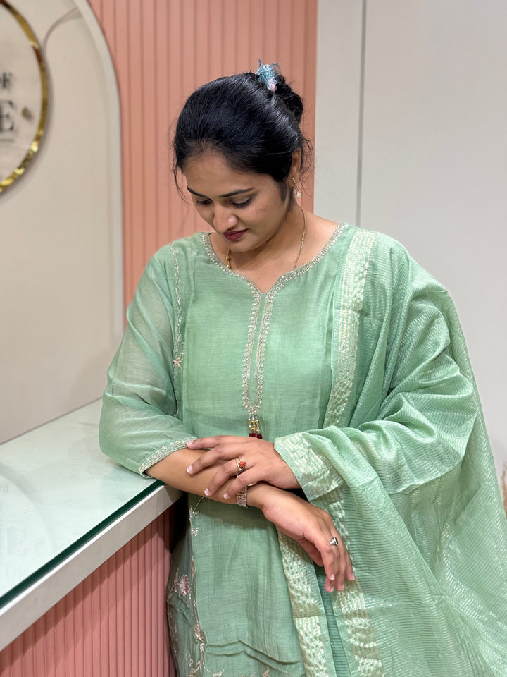 Pure Banarasi Mul Chanderi with Cotton Lining | R218