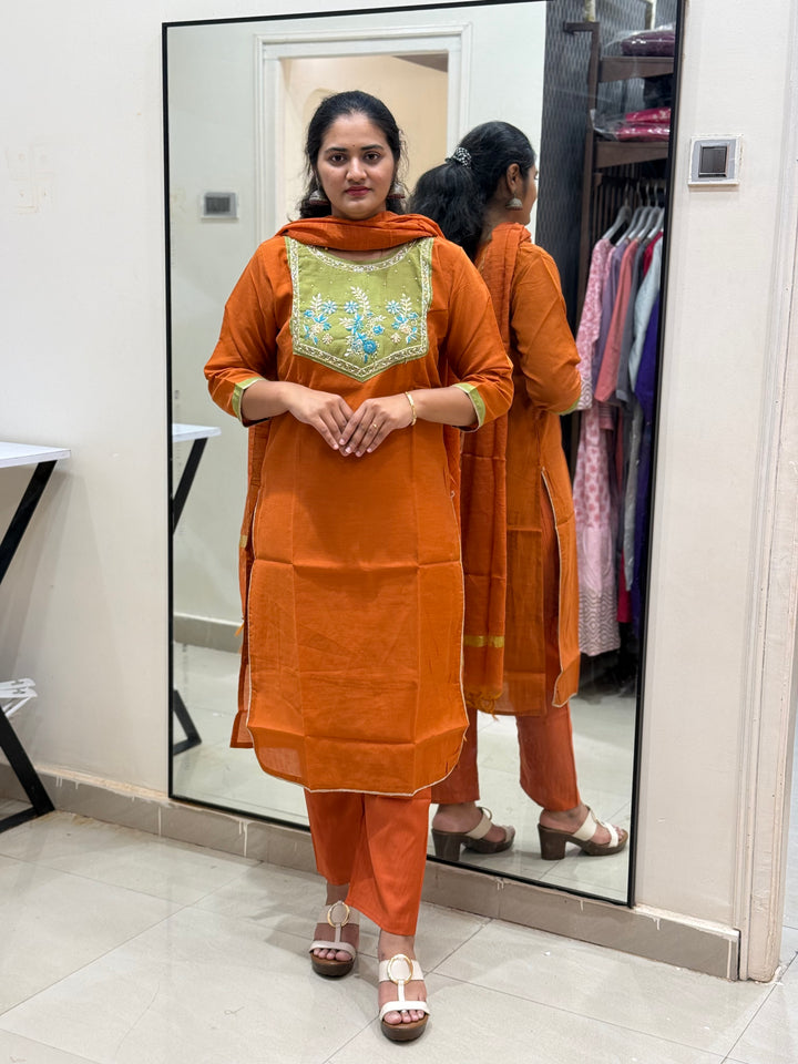 Mul Chanderi Kurta Set – Elegant Collection | R106
