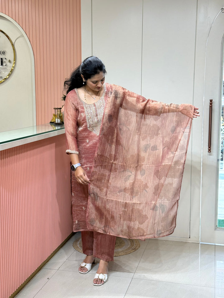 Shimmer Crush Tissue Fabric (salsa) with Handwork 𝗦𝘂𝗶𝘁 𝗔𝗿𝗿𝗶𝘃𝗲𝗱 | R148