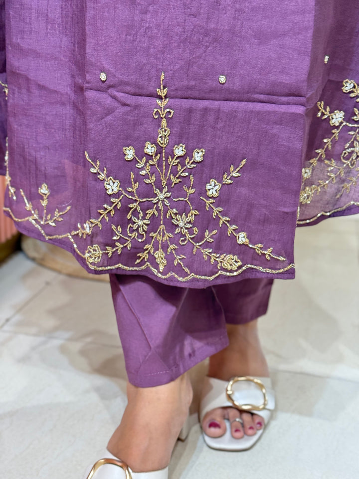 Coral Mul Chanderi with Cut Dana Work | R206