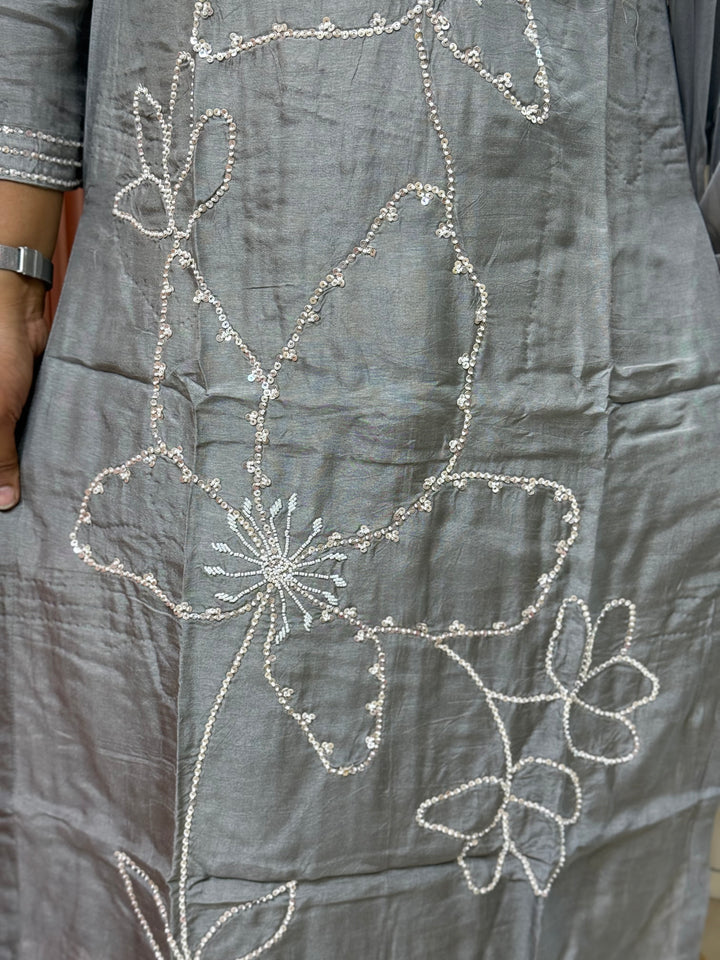 Dola Silk 3 Pcs Set Collection with Floral Work | R217