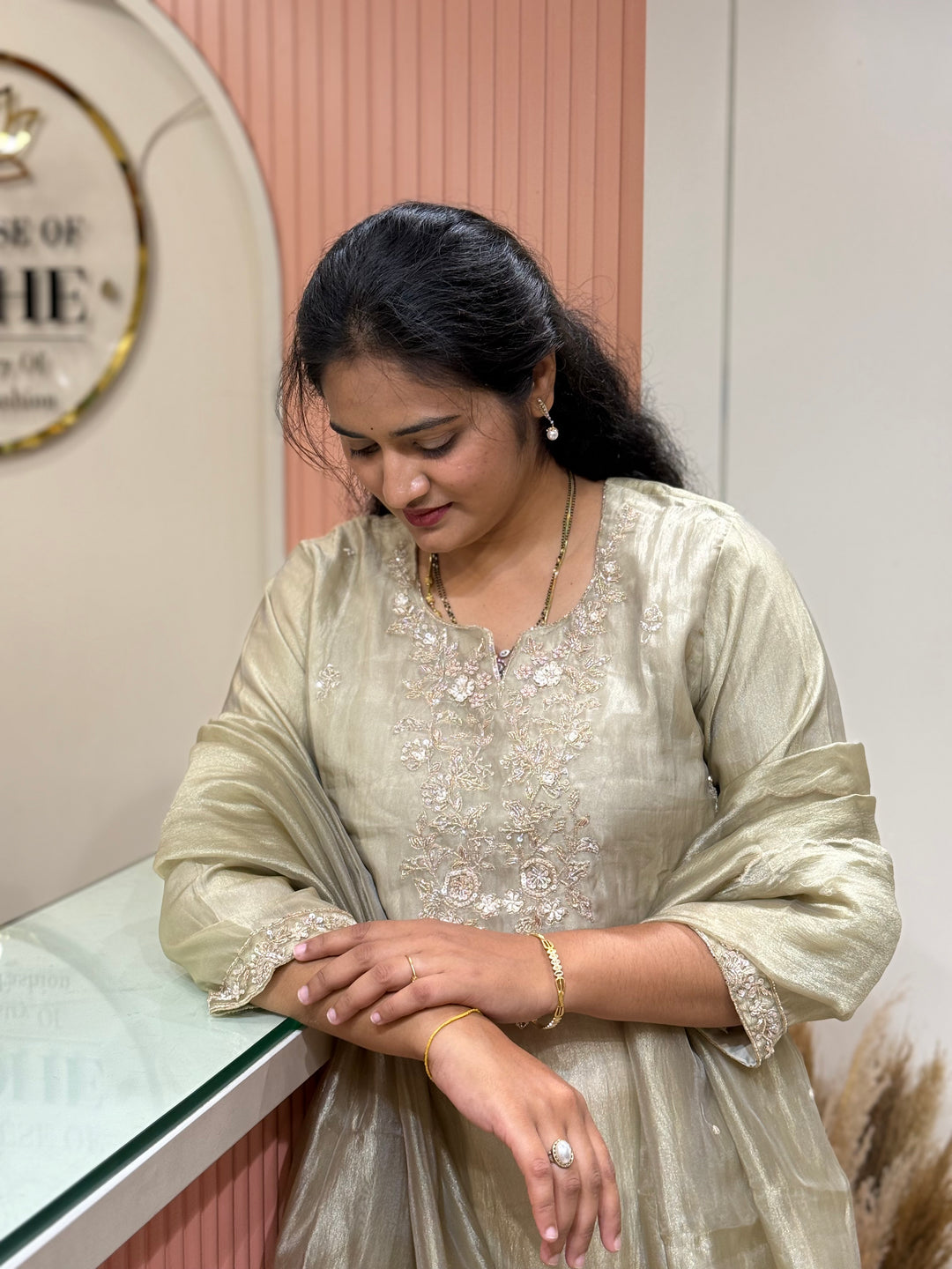 Pure Shimmer Tissue Collection with Handwork | R223