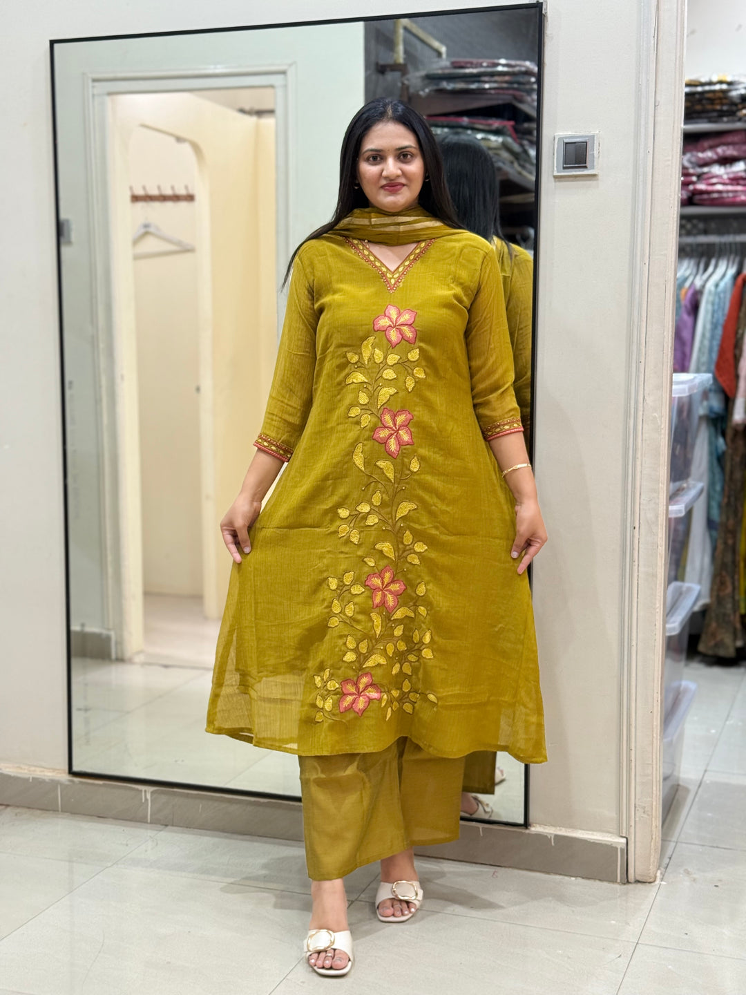 Crush Mul Chanderi Collection With Zari Border Dupatta | R207