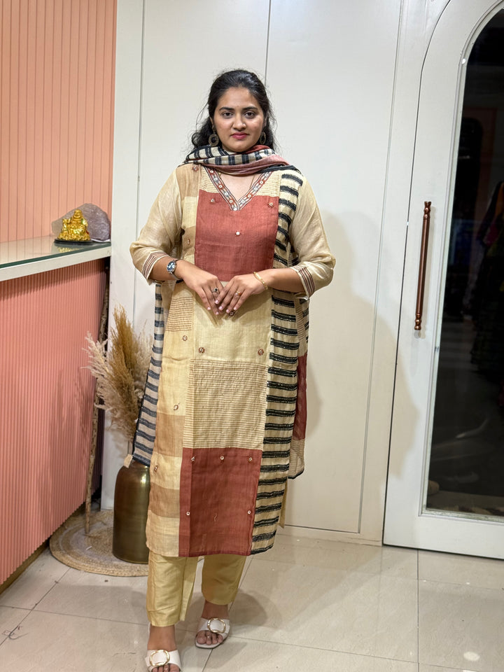 Luxury Pure Linen Collection – Kantha Stitch &amp; Knot Work | R154