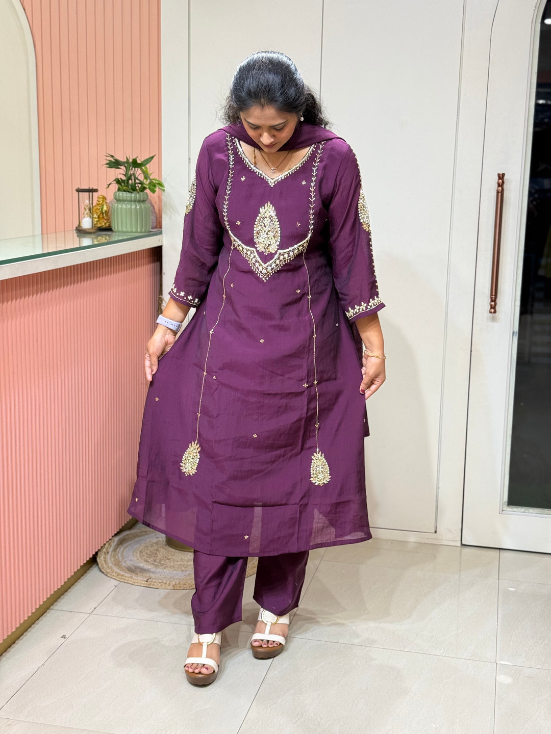 Coral Mul Chanderi with Cut Dana Work | R206