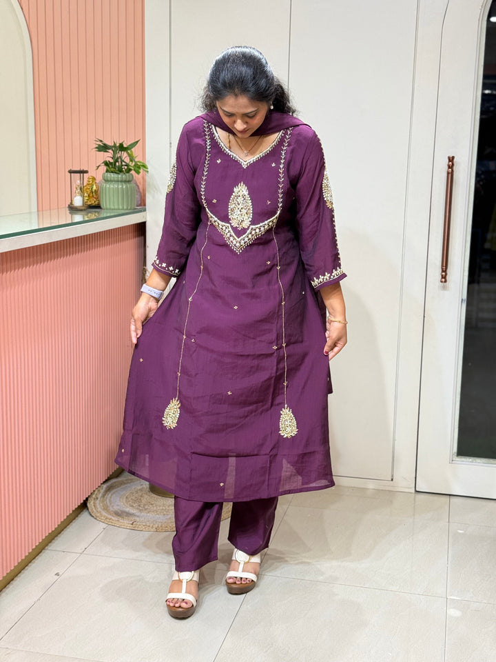 Coral Mul Chanderi with Cut Dana Work | R206