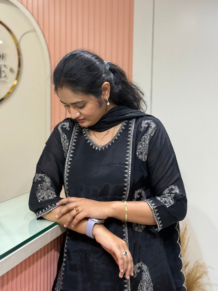 Mul Chanderi with Embroidery work (Cotton Lining) | R138