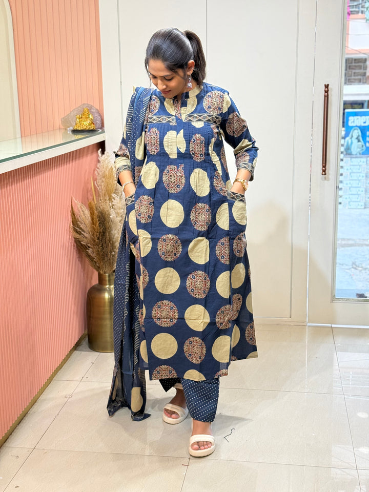 Pure 60-60 Cotton 3 Pc Collection With Polka Dot Plaza | R182