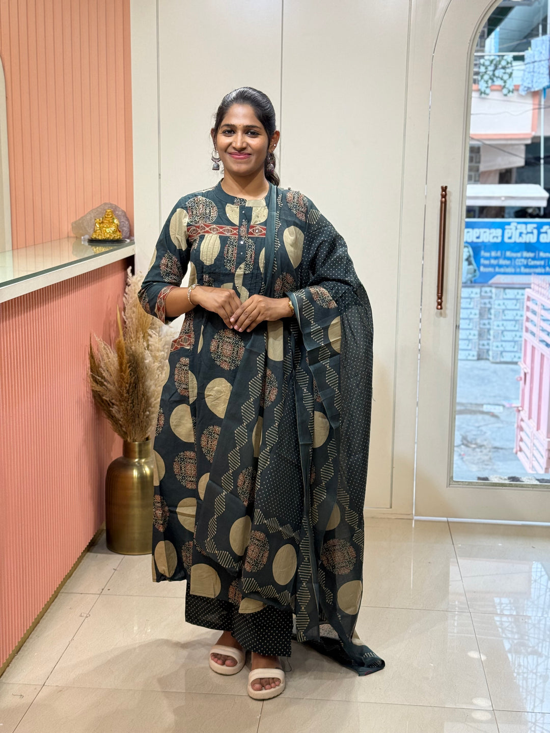Pure 60-60 Cotton 3 Pc Collection With Polka Dot Plaza | R182