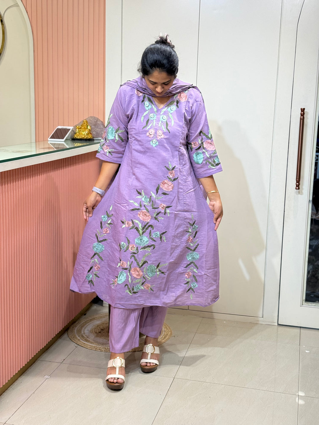 Mul Chanderi Kurta Set with Mul Cotton Lining &amp; Floral Embroidery – RADHE90