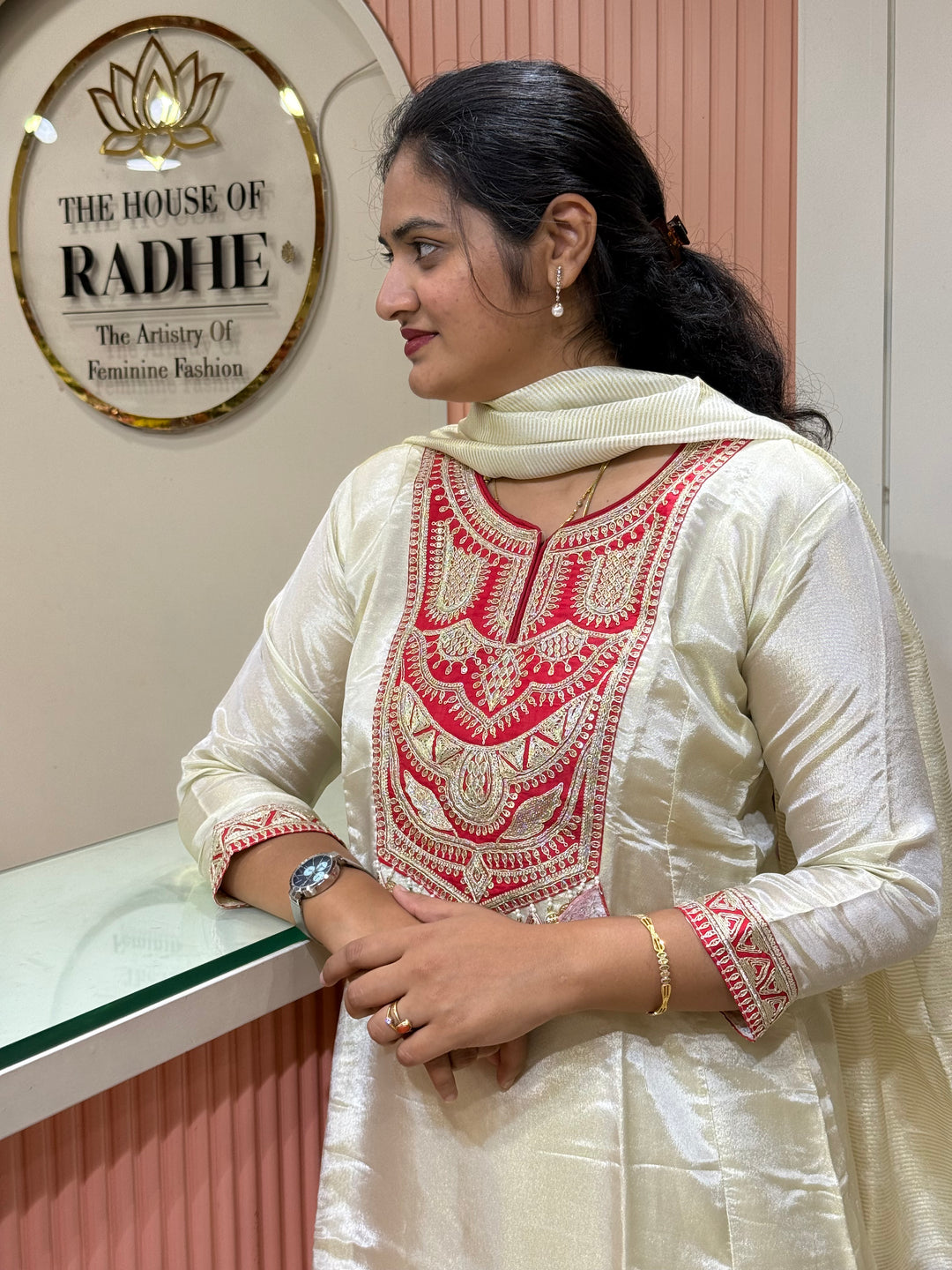 𝗣𝘂𝗿𝗲 𝗖𝗿𝘂𝘀𝗵 𝗧𝗶𝘀𝘀𝘂𝗲 𝗖𝗼𝗹𝗹𝗲𝗰𝘁𝗶𝗼𝗻 𝗔𝗿𝗿𝗶𝘃𝗲𝗱 with Contrast Work | R148