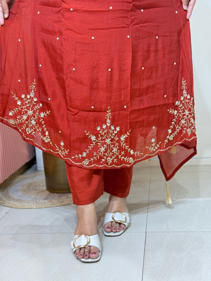 Coral Mul Chanderi with Cut Dana Work | R206
