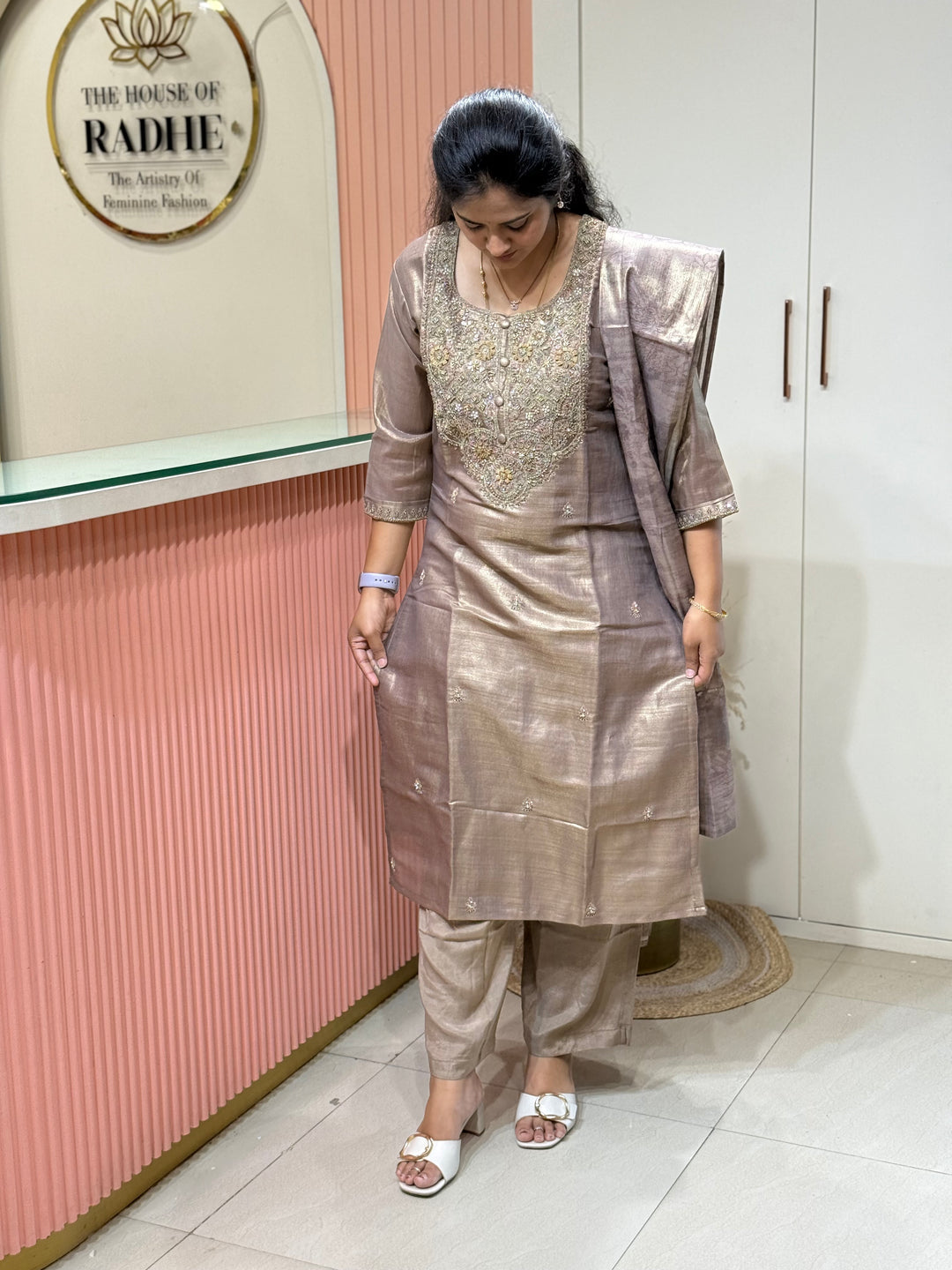 Kanjivaram Tissue Collection | Handwork Yoke | Full-Length Dupatta | R228