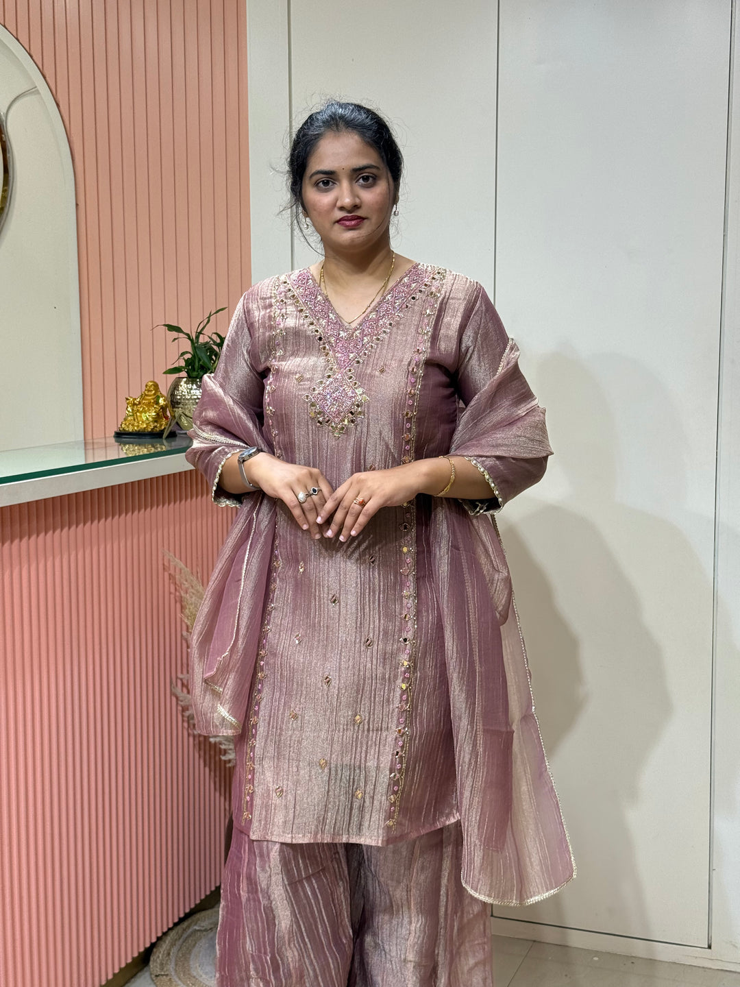 Shimmer Crush Tissue Fabric (salsa) Handwork 𝗦𝘂𝗶𝘁 𝗔𝗿𝗿𝗶𝘃𝗲𝗱 | R148