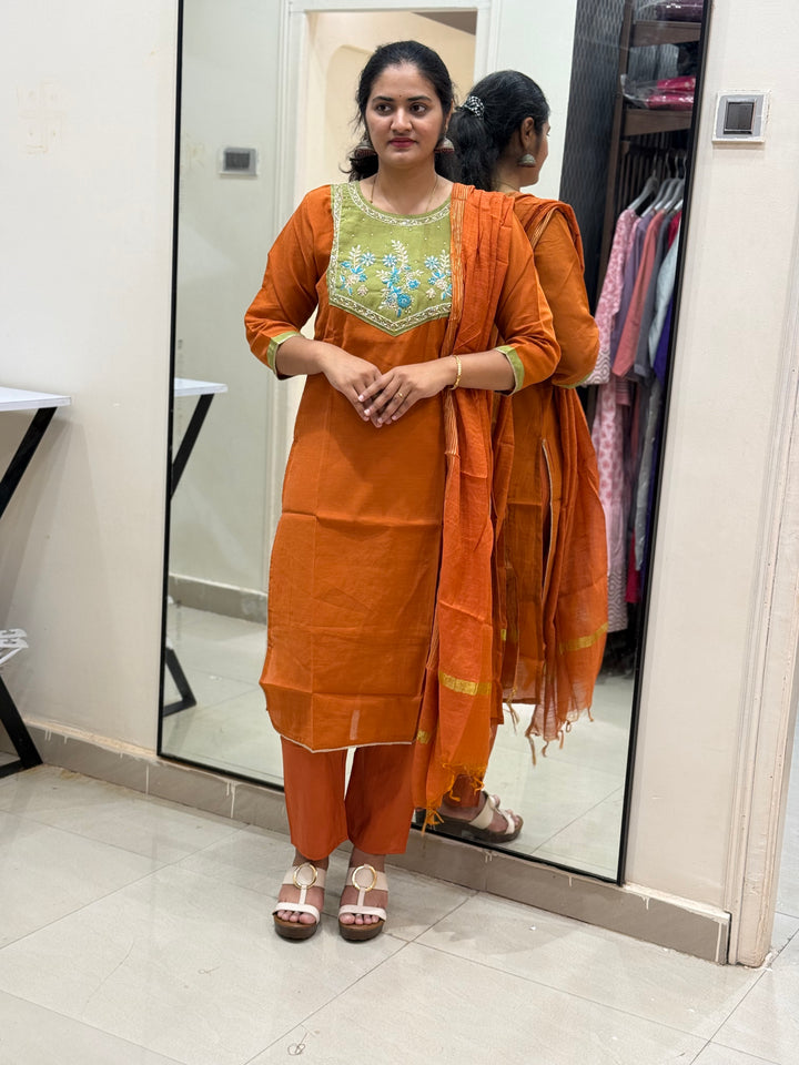 Mul Chanderi Kurta Set – Elegant Collection | R106