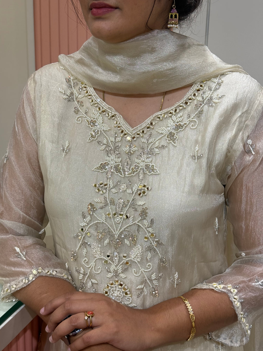 Exclusive Crushed Tissue Handwork Collection | R218